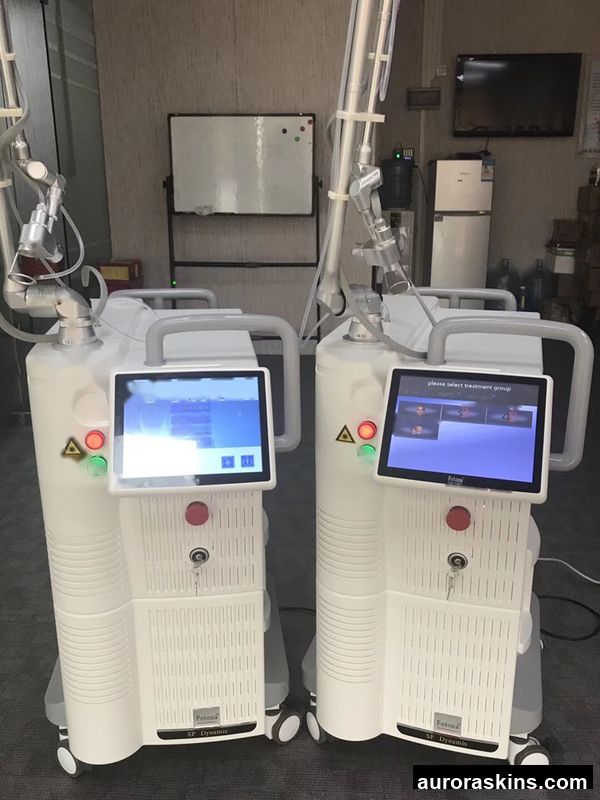 Aurora Skins a Newest Carbon Skincare Facial CO2 Homeuse Spa Personal Care Glass Metal Tube Scar Remove Beauty Vertical Model
